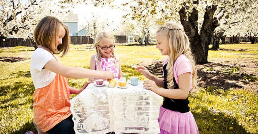 5 DIY Fairy Tea Party Setups Using Natural Materials