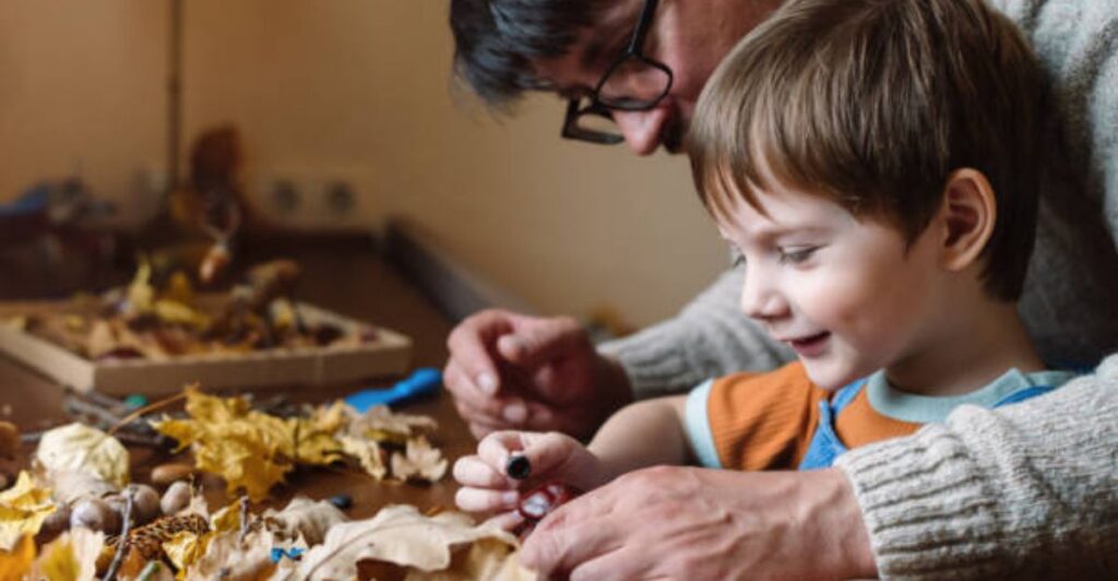 4 Charming Pinecone and Leaf Craft Ideas for Your Next Outdoor Picnic