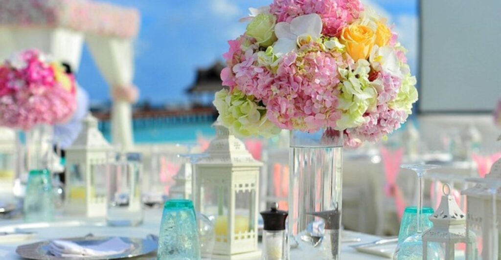 🌸 12 Spoon Flower Arrangements That Wow at Any Event