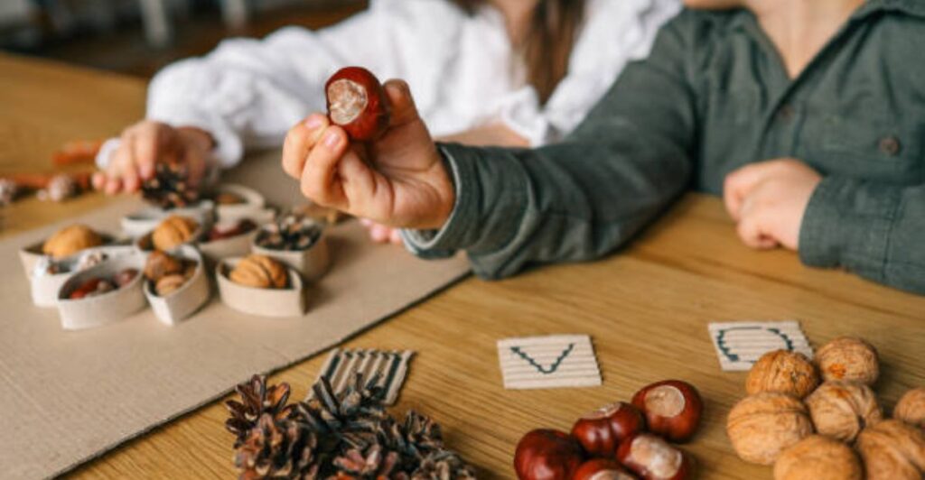 4 Charming Pinecone and Leaf Craft Ideas for Your Next Outdoor Picnic