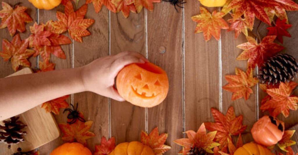 4 Charming Pinecone and Leaf Craft Ideas for Your Next Outdoor Picnic