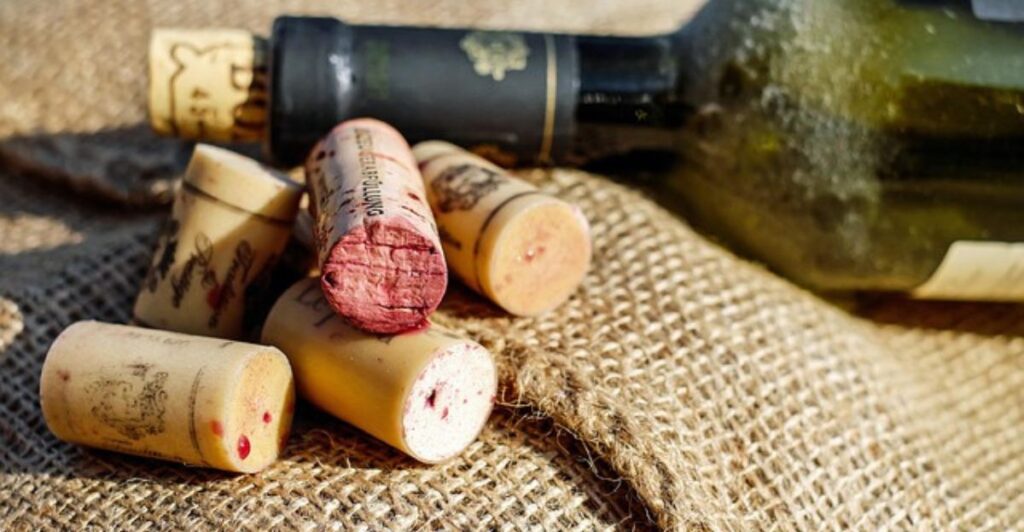 12 Wine Cork Crafts That Include the Perfect Pinboard
