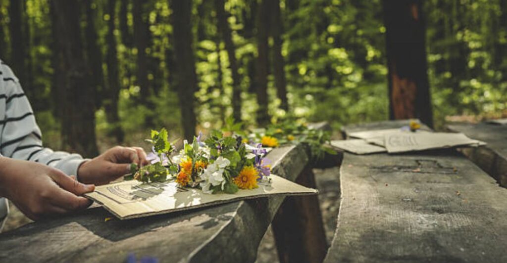 10 Woodland-Inspired Tea Party Crafts Using Pinecones and Leaves