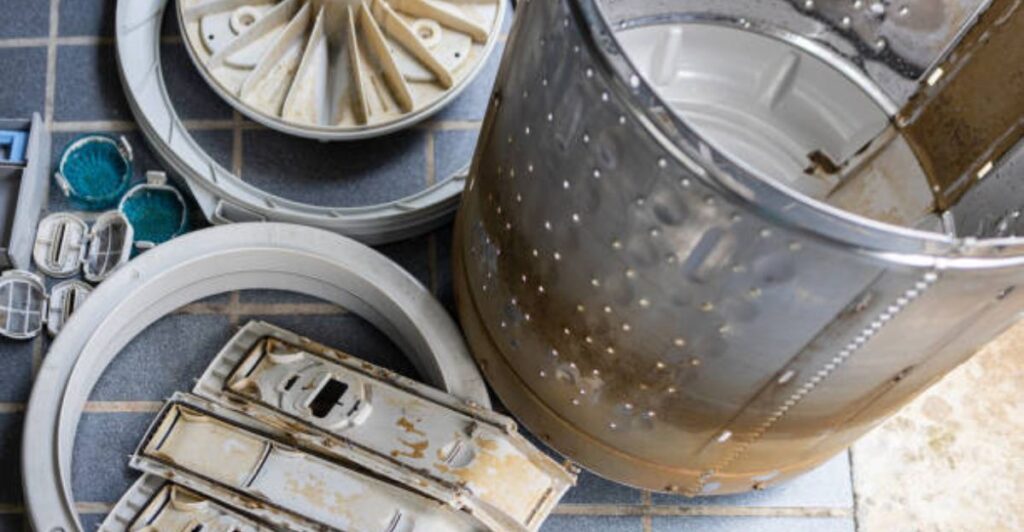 6 Natural Solutions to Prevent Musty Smell in Washing Machines During Monsoon