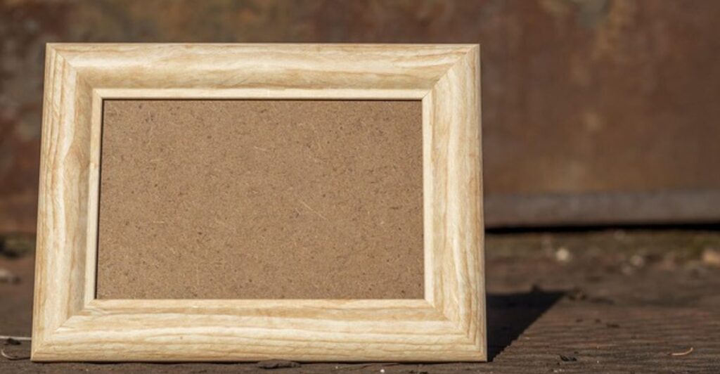 12 Elegant Wooden And Metal Frame Options for Chic Interiors
