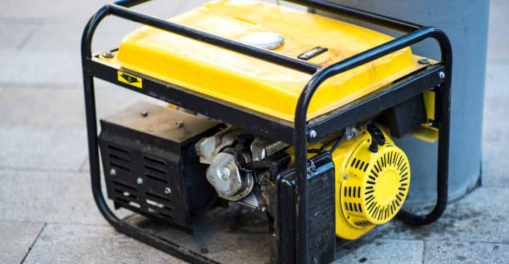 In this article, we’ll explore the 9 benefits of using small generators over inverters and why they might be the smarter choice for your backup energy needs.