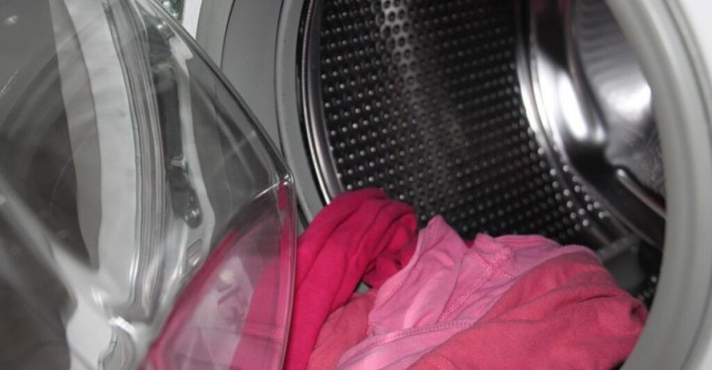6 Natural Solutions to Prevent Musty Smell in Washing Machines During Monsoon