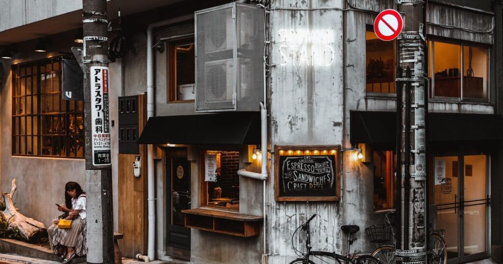 🚴‍♂️ 8 Biker-Friendly Cafes to Refuel Your Ride and Appetite