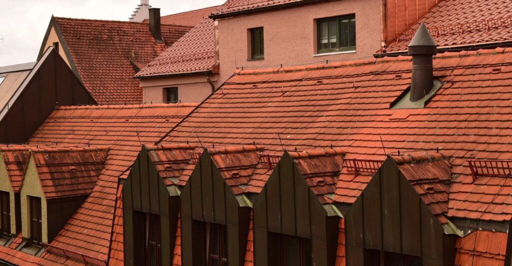 10 Dormer Window Daybed Ideas for Ultimate Relaxation