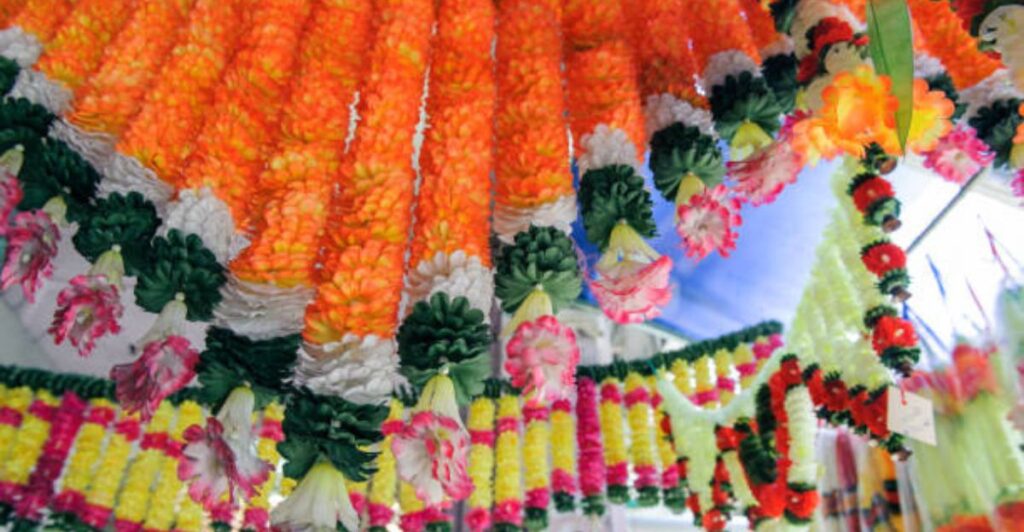 Eco-friendly artificial flower trends for 2026 with sustainable and realistic designs