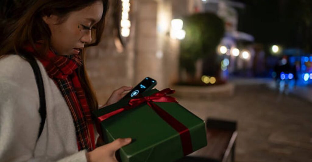 Trendy outfits displayed on fast delivery fashion apps for 2026 shoppers