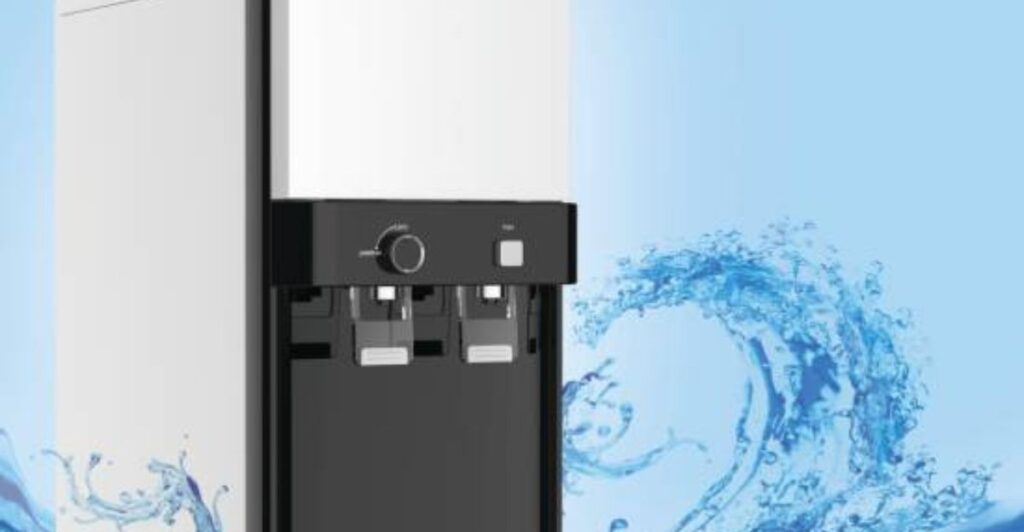 Family choosing the best water purifier for safe drinking water in 2026